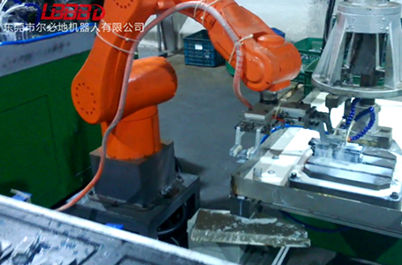 爾必地上下料機器人流水線作業(yè)現(xiàn)場案例視頻